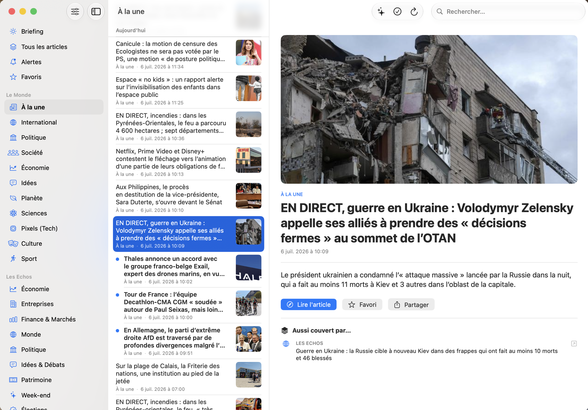 TheNews on macOS: sidebar of Le Monde and Les Echos sections, article list, and an article with its “Also covered by…” sources
